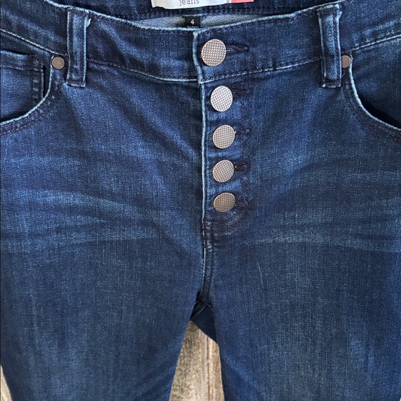 Cabi Button Fly Straight Jeans - Picture 4 of 9